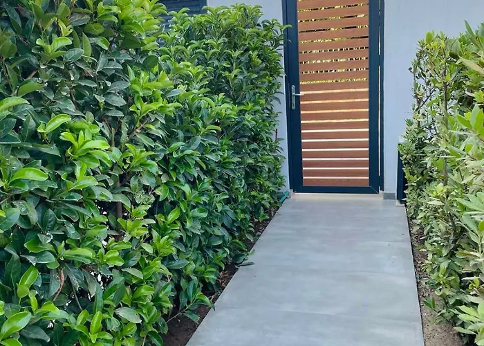 Gemini Nikiti (Sithonia)